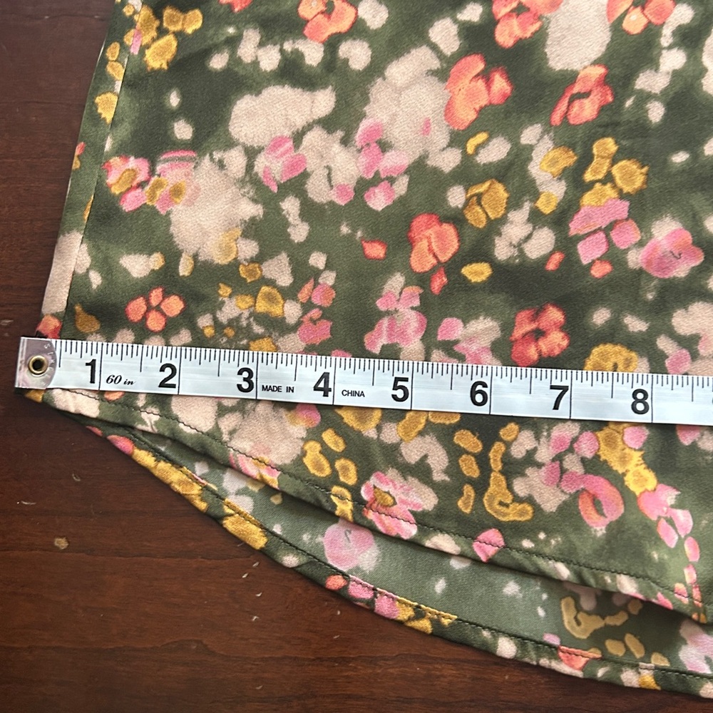 Cabi flashbulb top size large Floral Sleeveless Blouse button down style # 4741 - Picture 8 of 11